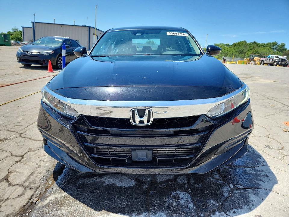 53607256 :رقم المزاد ، 1HGCV1F18LA042078 vin ، 2020 Honda Accord مزاد بيع