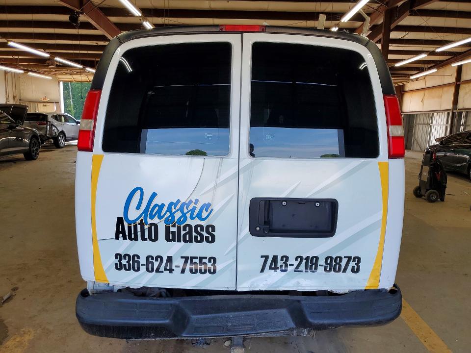 54846836 :رقم المزاد ، 1GCWGFCF6F1147077 vin ، 2015 Chevrolet Express G2500 مزاد بيع