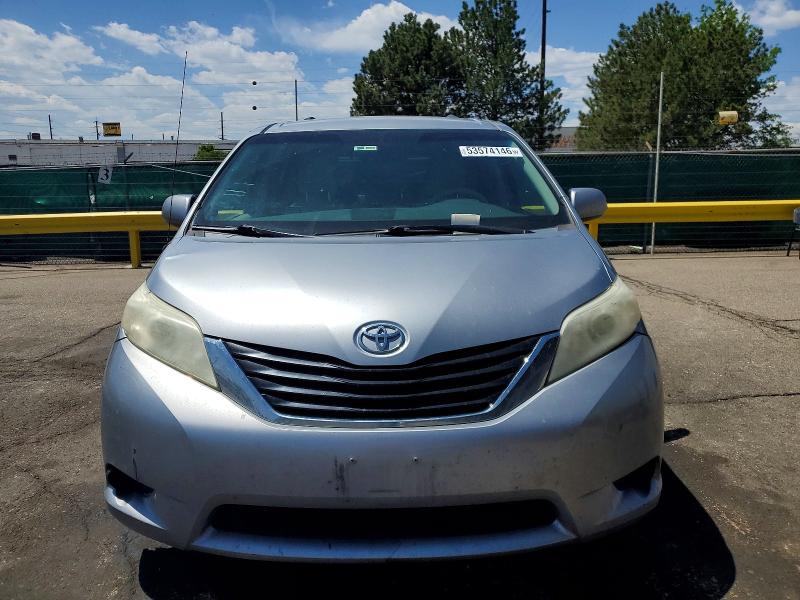 2013 Toyota Sienna მანქანა იყიდება აუქციონზე, vin: 5TDKK3DC2DS401318, აუქციონის ნომერი: 53574146
