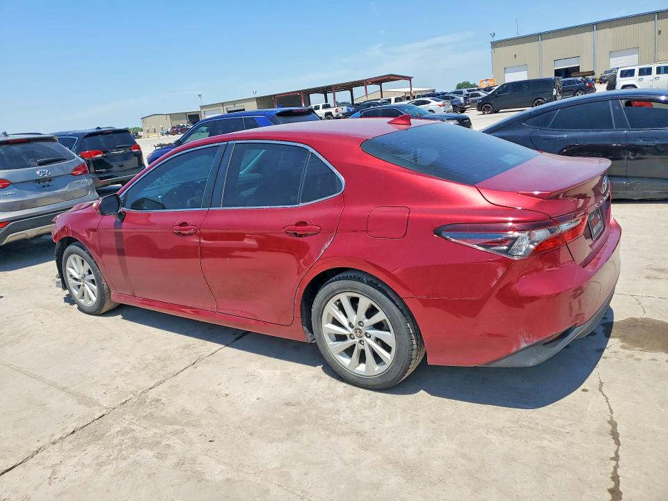 Auction sale of the 2022 Toyota Camry, vin: 4T1C11AK7NU624826, lot number: 52970056