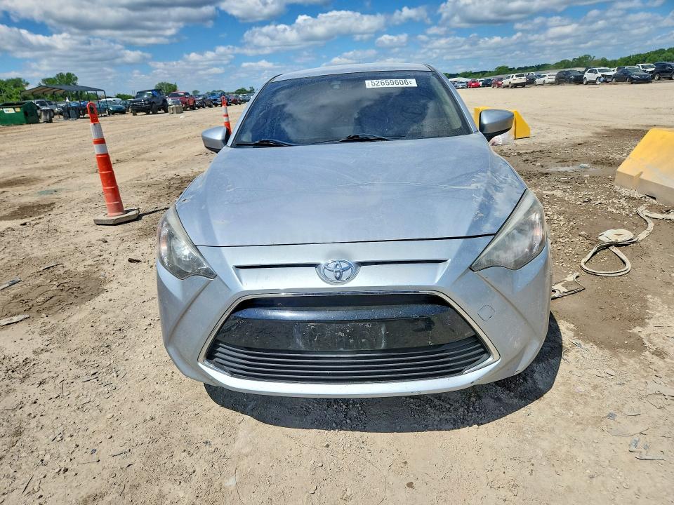 52659606 :رقم المزاد ، 3MYDLBYV6JY321621 vin ، 2018 Toyota Yaris Ia مزاد بيع