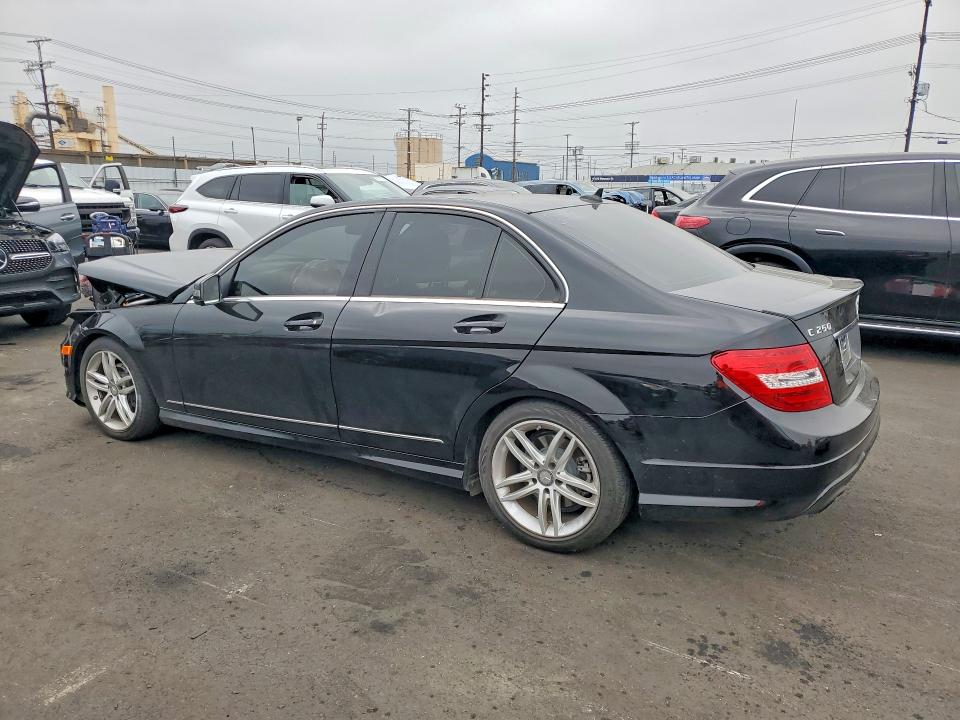Продаж на аукціоні авто 2013 Mercedes-benz C, vin: WDDGF4HB3DR259325, номер лоту: 52205806