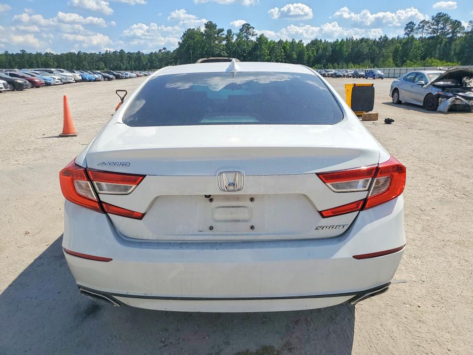 54156426 :رقم المزاد ، 1HGCV2F31JA008181 vin ، 2018 Honda Accord مزاد بيع
