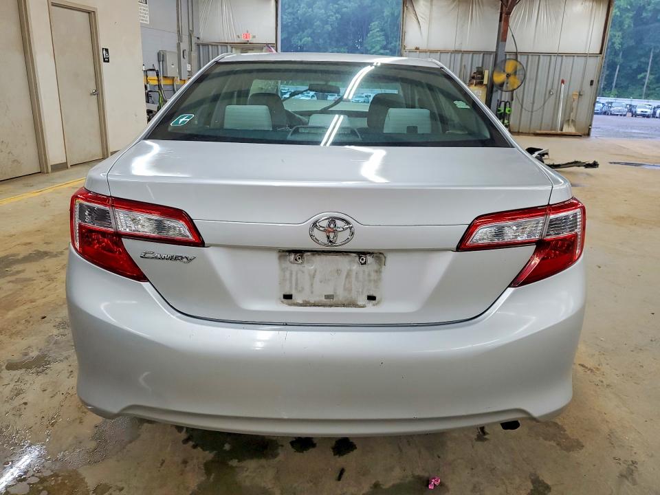 54111176 :رقم المزاد ، 4T1BF1FKXCU586401 vin ، 2012 Toyota Camry مزاد بيع
