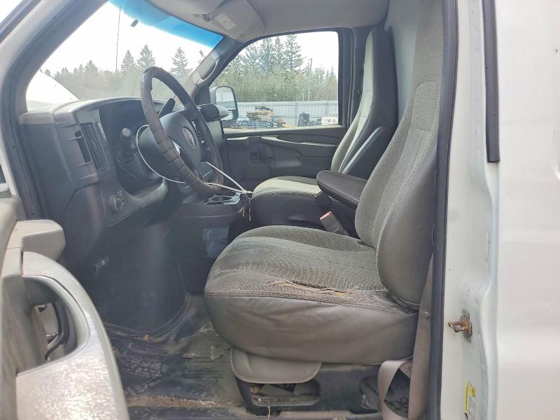 51787676 :رقم المزاد ، 1GTZGFBA0A1132067 vin ، 2010 Gmc Savan2500 مزاد بيع