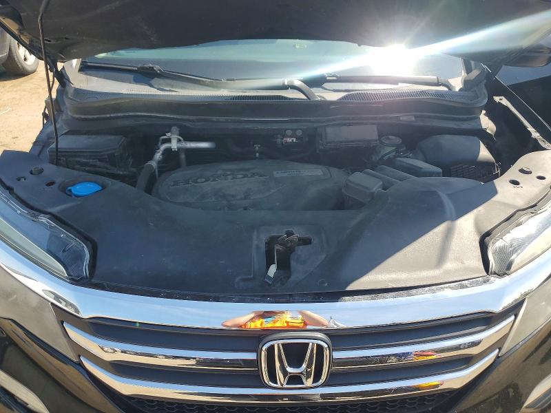 54823426 :رقم المزاد ، 5FNYF6H53JB052147 vin ، 2018 Honda Pilot مزاد بيع