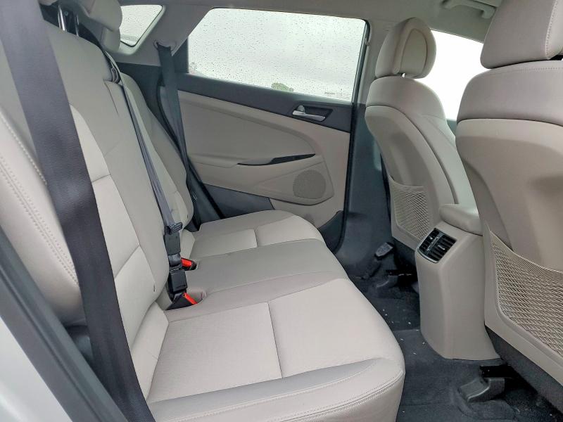 54431706 :رقم المزاد ، KM8J33A28HU373560 vin ، 2017 Hyundai Tucson مزاد بيع