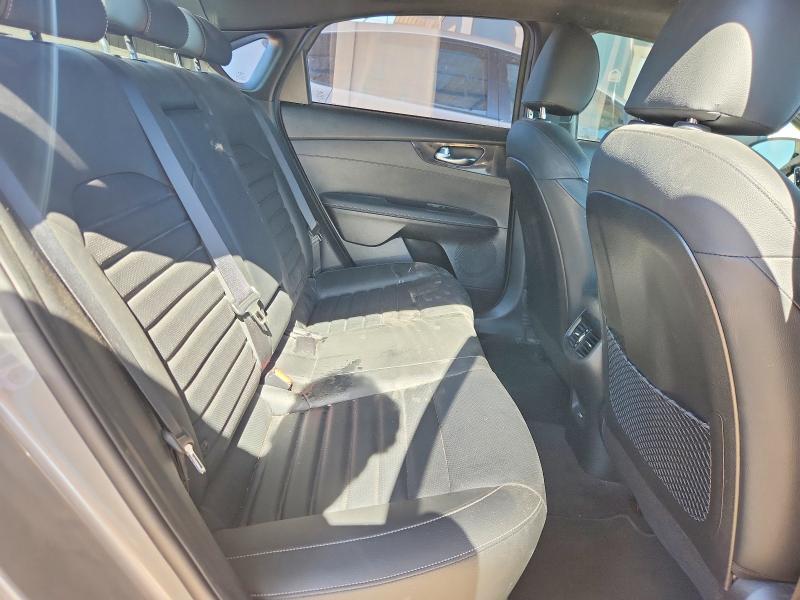 53566676 :رقم المزاد ، 3KPF54AD6NE508119 vin ، 2022 Kia Forte مزاد بيع
