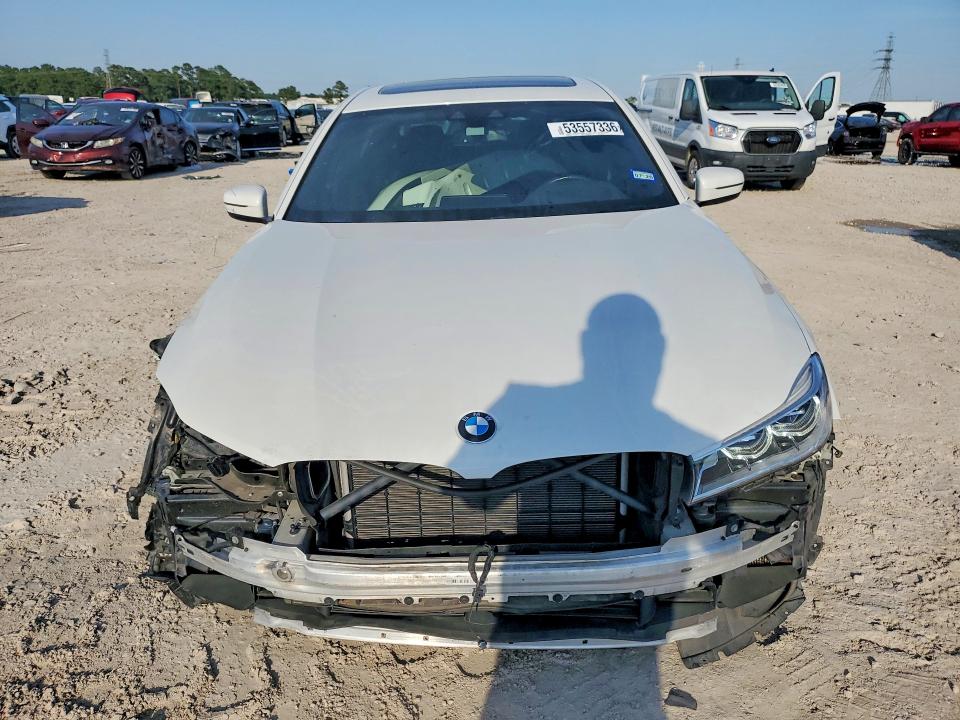 53557336 :رقم المزاد ، WBA7F0C5XKGM25723 vin ، 2019 Bmw 750 مزاد بيع