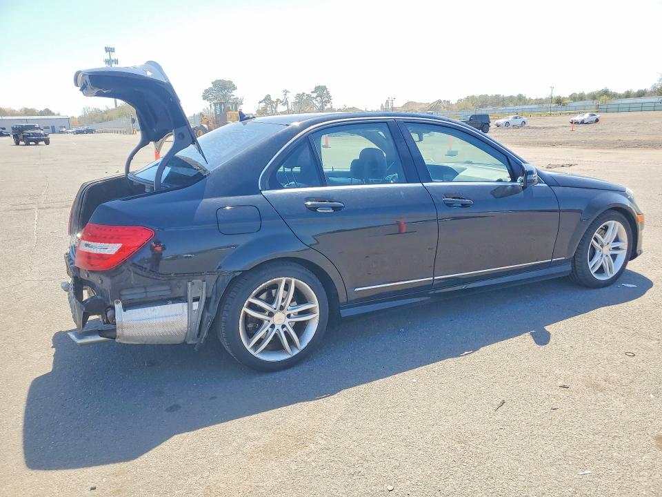 Aukcja sprzedaży 2014 Mercedes-benz C, vin: WDDGF8AB6ER310352, numer aukcji: 52417246