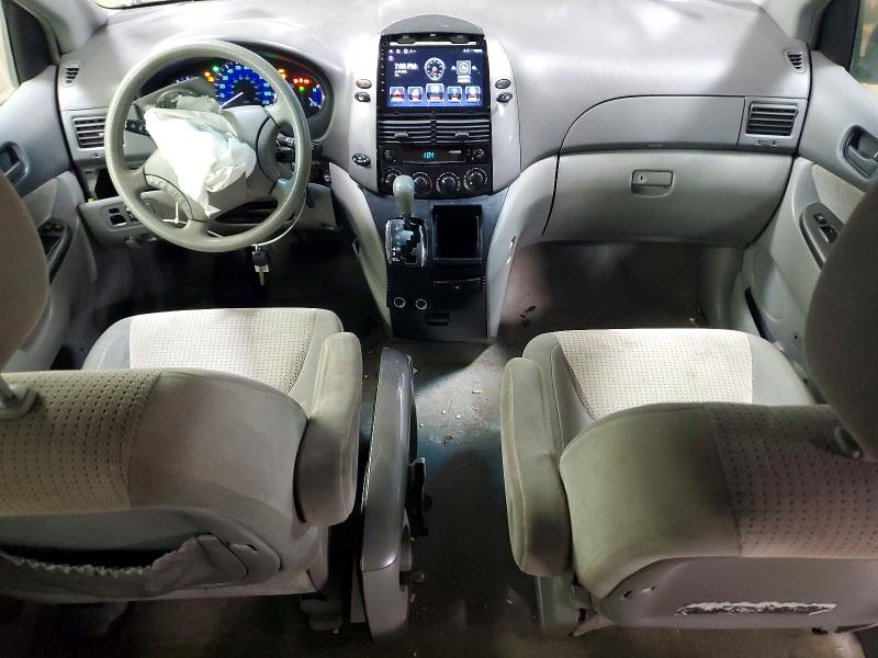 52783306 :رقم المزاد ، 5TDKK4CC5AS315018 vin ، 2010 Toyota Sienna مزاد بيع