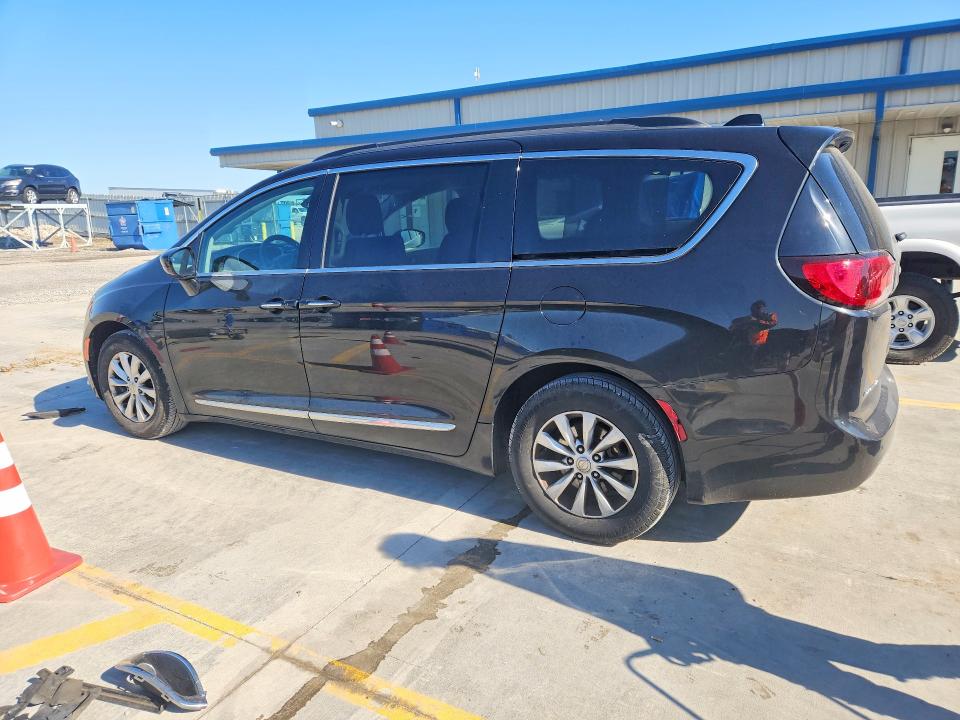 Продажа на аукционе авто 2017 Chrysler Pacifica, vin: 2C4RC1BG9HR795078, номер лота: 52674746