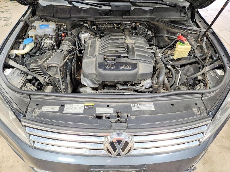 51977156 :رقم المزاد ، WVGEF9BP9GD011449 vin ، 2016 Volkswagen Touareg مزاد بيع
