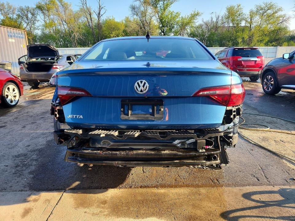 52827686 :رقم المزاد ، 3VWC57BU1LM090054 vin ، 2020 Volkswagen Jetta مزاد بيع