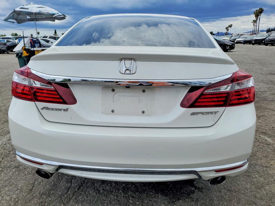 Продажа на аукционе авто 2016 Honda Accord, vin: 1HGCR2F57GA151683, номер лота: 52426446