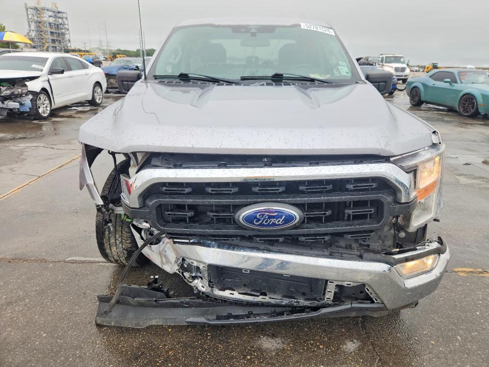 52781526 :رقم المزاد ، 1FTEW1C8XMFC00107 vin ، 2021 Ford F150 مزاد بيع
