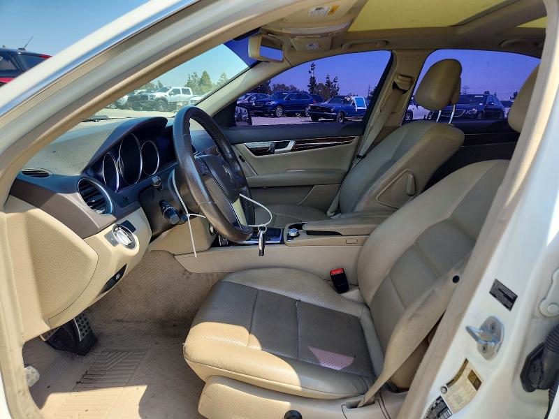 Продажа на аукционе авто 2012 Mercedes-benz C, vin: WDDGF4HB3CA623837, номер лота: 52304076