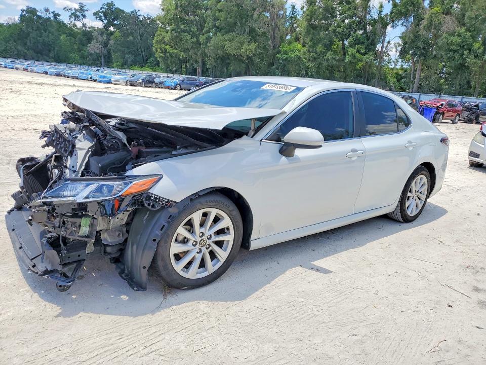 51918906 :رقم المزاد ، 4T1C11AK0PU124350 vin ، 2023 Toyota Camry مزاد بيع