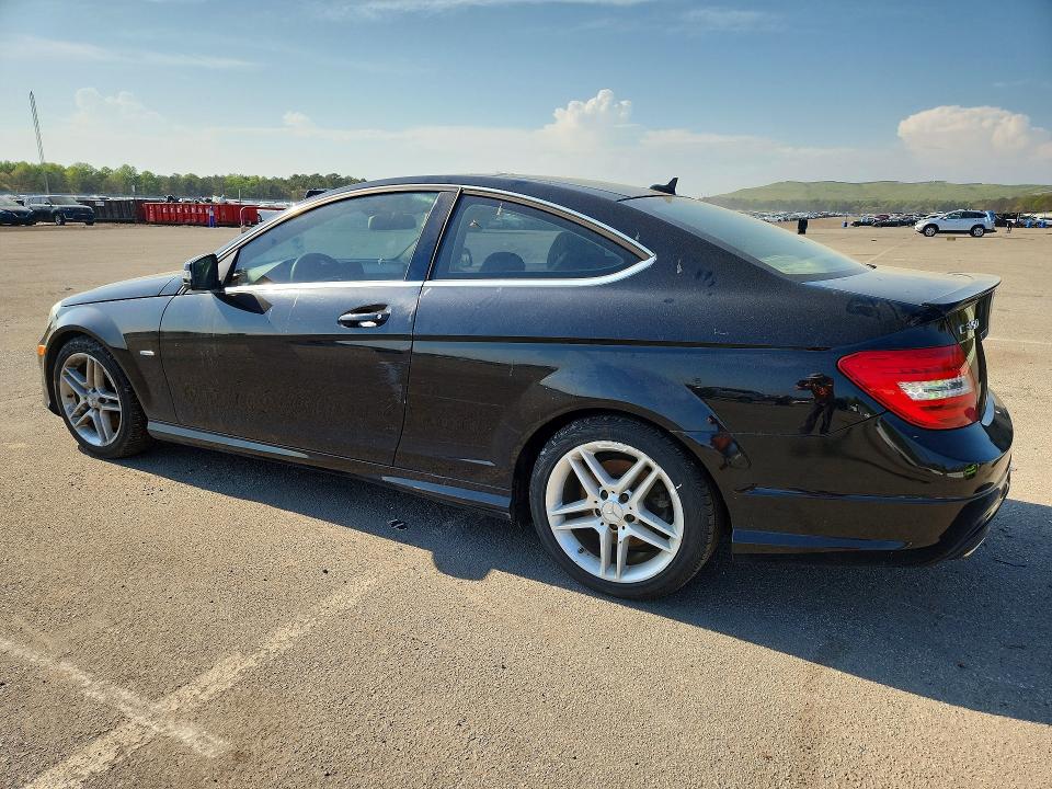 53936486 :رقم المزاد ، WDDGJ5HB5CF741055 vin ، 2012 Mercedes-benz C مزاد بيع