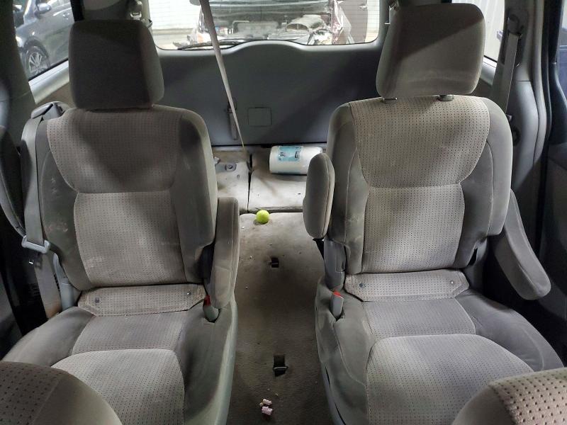 52783306 :رقم المزاد ، 5TDKK4CC5AS315018 vin ، 2010 Toyota Sienna مزاد بيع