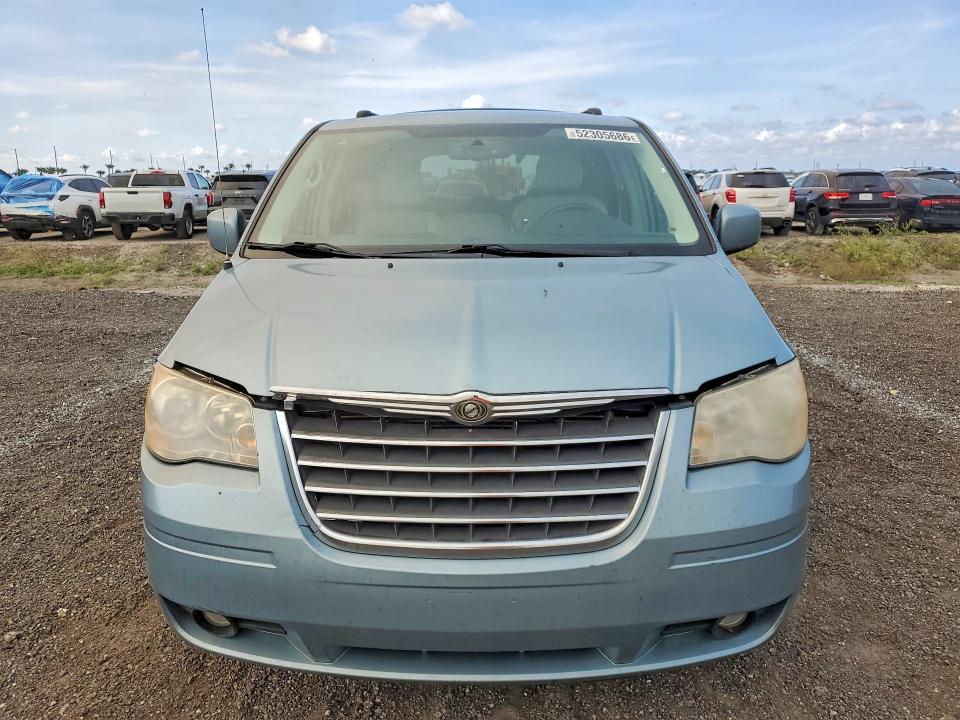 2010 Chrysler Town & Country მანქანა იყიდება აუქციონზე, vin: 2A4RR8DX1AR334171, აუქციონის ნომერი: 52305686