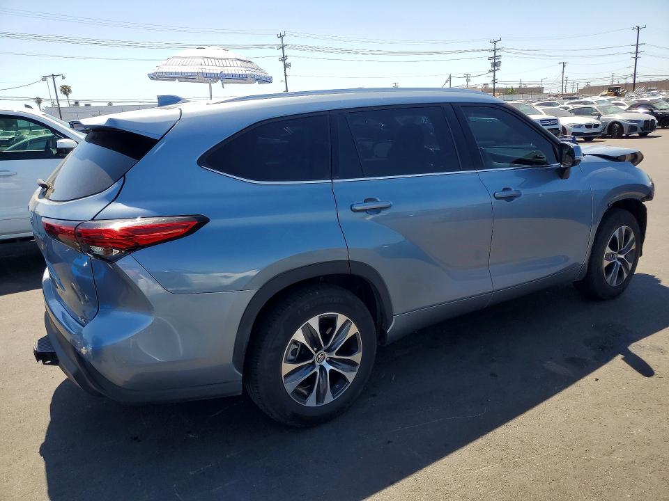 Продаж на аукціоні авто 2021 Toyota Highlander, vin: 5TDHZRAH6MS068565, номер лоту: 52868116