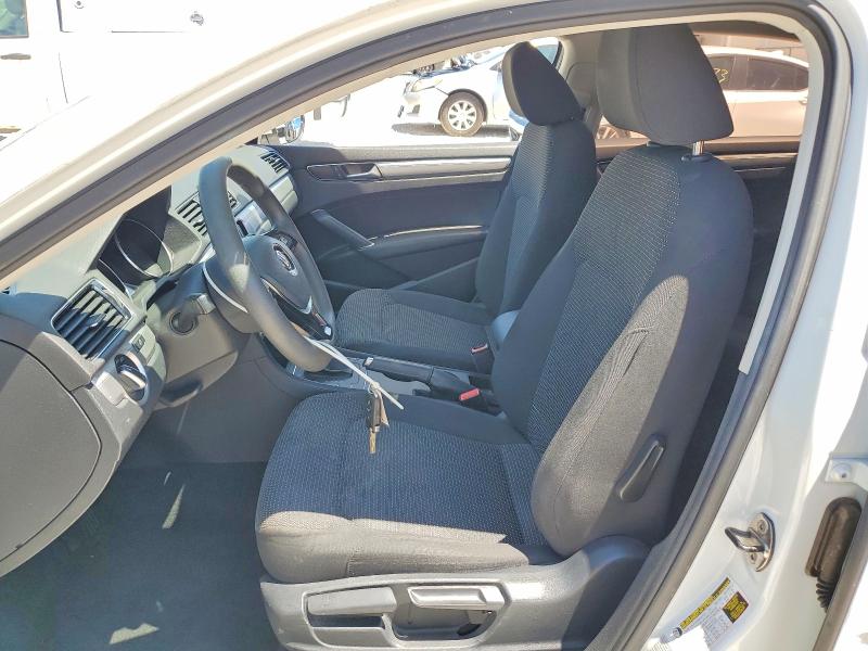 Продажа на аукционе авто 2017 Volkswagen Passat, vin: 1VWAT7A34HC002919, номер лота: 52783066