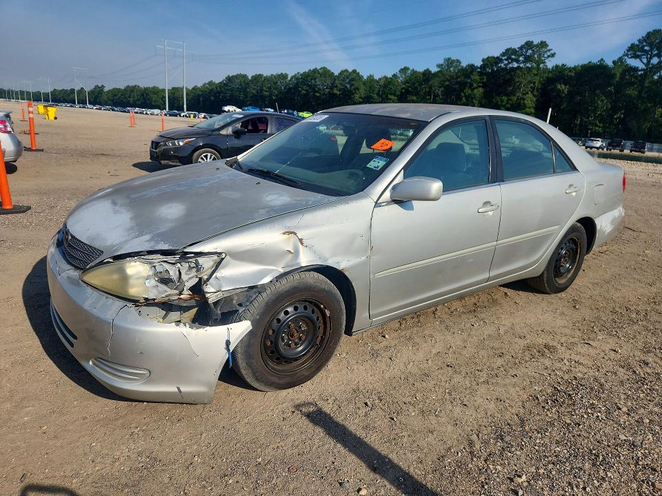 53624336 :رقم المزاد ، 4T1BE32K23U215348 vin ، 2003 Toyota Camry مزاد بيع