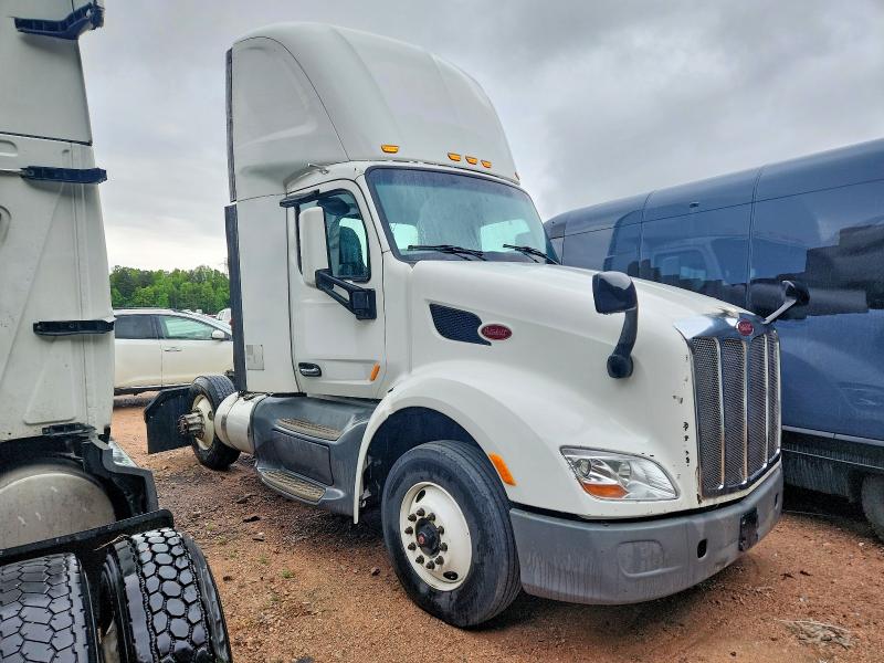 50607236 :رقم المزاد ، 1XPBA48X0GD339616 vin ، 2016 Peterbilt 579 مزاد بيع
