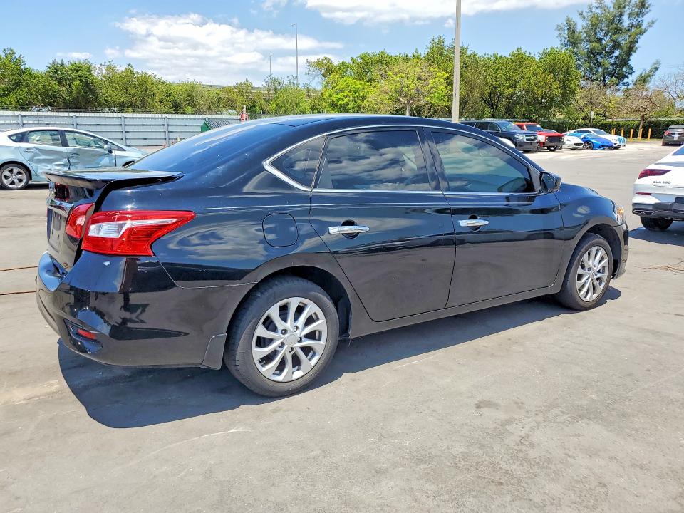 52826096 :رقم المزاد ، 3N1AB7AP8KY257194 vin ، 2019 Nissan Sentra مزاد بيع