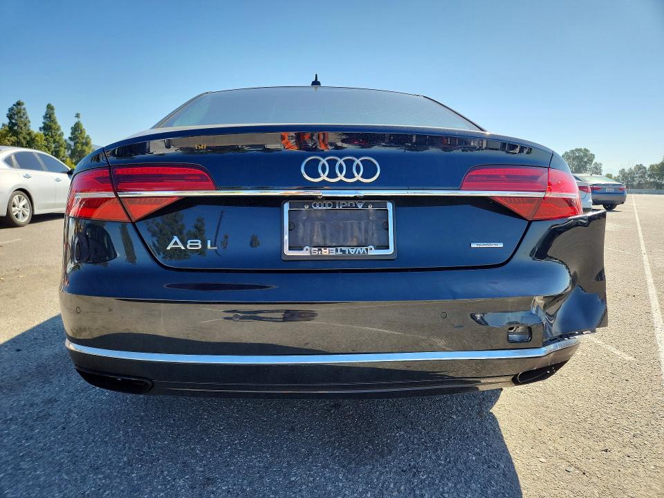 53055836 :رقم المزاد ، WAU3GAFD6FN010582 vin ، 2015 Audi A8 مزاد بيع