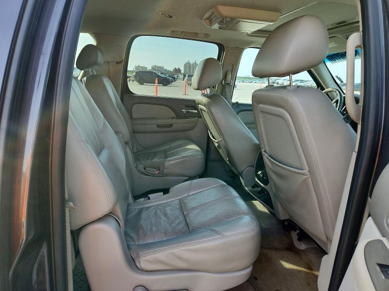 41628176 :رقم المزاد ، 1GNUKJE32AR223178 vin ، 2010 Chevrolet Suburban مزاد بيع