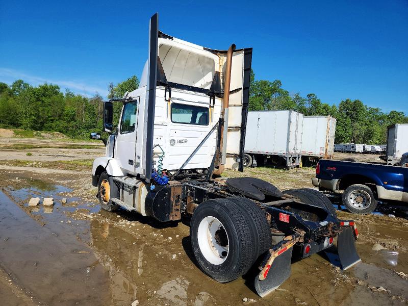 2017 Volvo Vn მანქანა იყიდება აუქციონზე, vin: 4V4N39TG0HN977426, აუქციონის ნომერი: 50602356