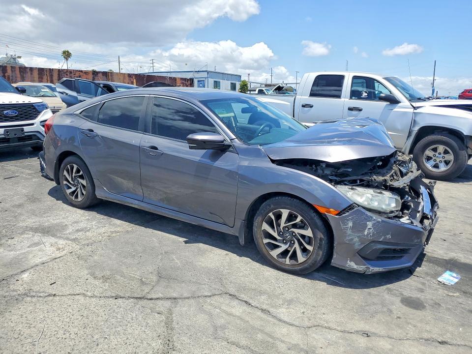 2018 Honda Civic მანქანა იყიდება აუქციონზე, vin: 2HGFC2F76JH601218, აუქციონის ნომერი: 53260846