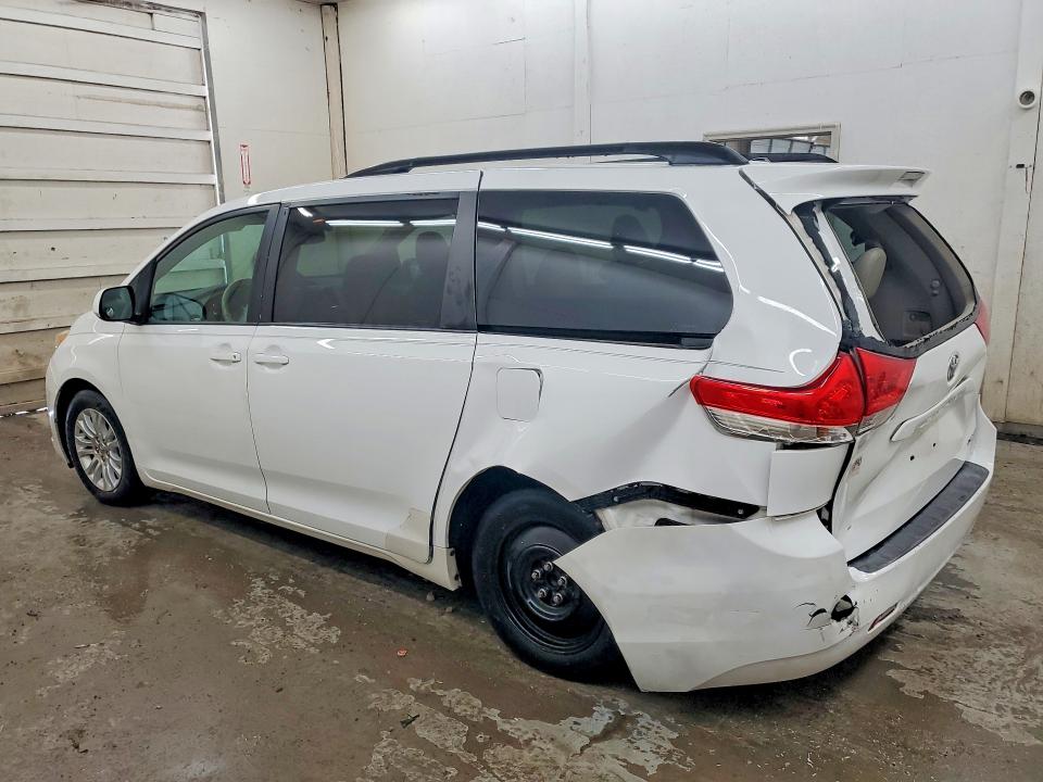 Продажа на аукционе авто 2013 Toyota Sienna, vin: 5TDYK3DC9DS404615, номер лота: 54159306