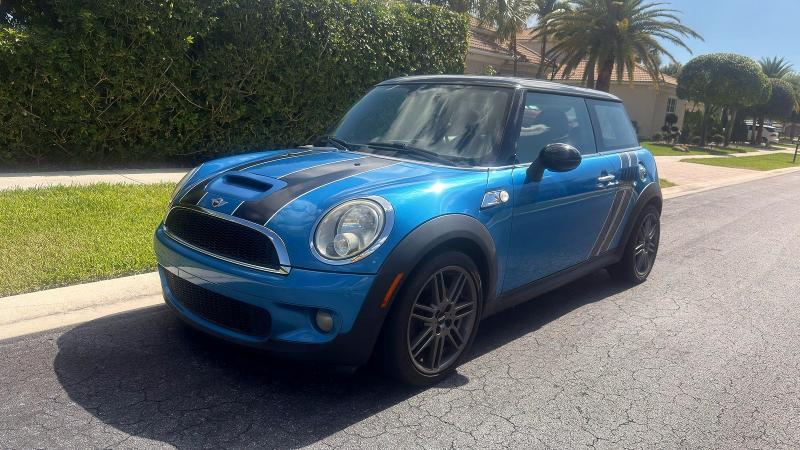 2010 Mini Cooper მანქანა იყიდება აუქციონზე, vin: WMWMF7C52ATZ69697, აუქციონის ნომერი: 53100916