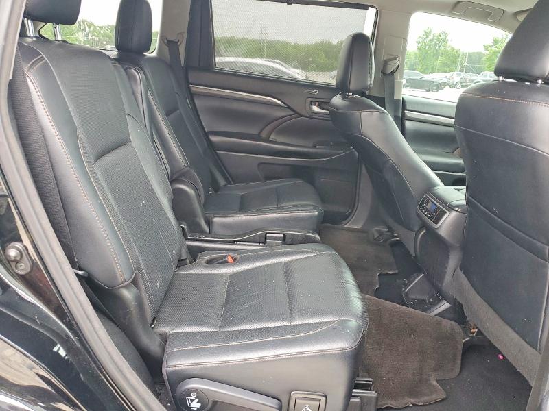 51980936 :رقم المزاد ، 5TDDGRFH8JS039979 vin ، 2018 Toyota Highlander Hybrid مزاد بيع