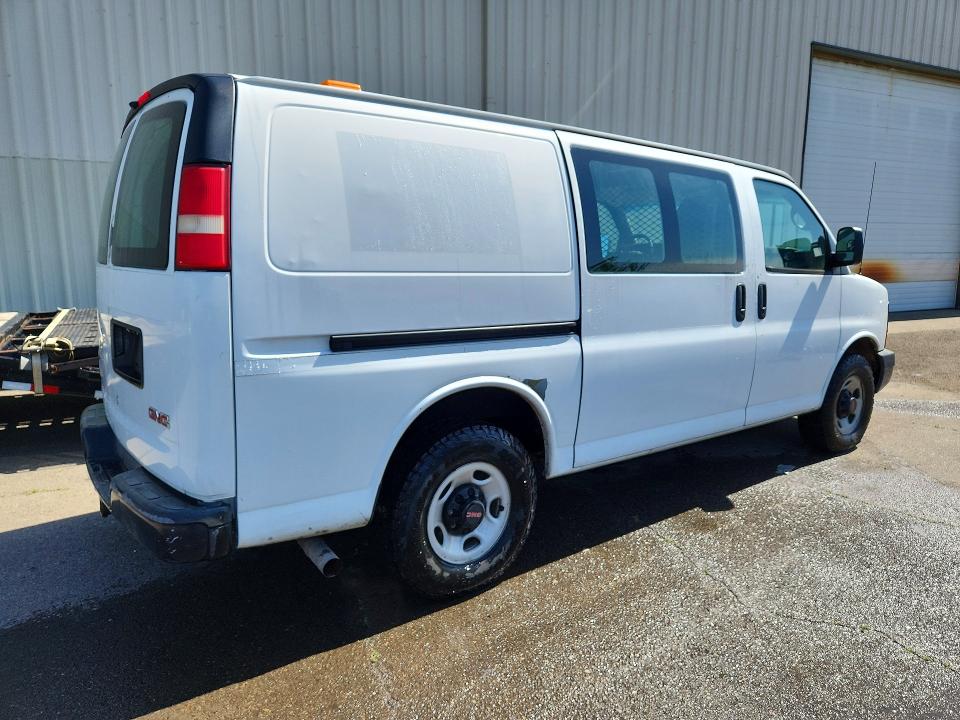 55344976 :رقم المزاد ، 1GTZGFBA7A1160643 vin ، 2010 Gmc Savana مزاد بيع
