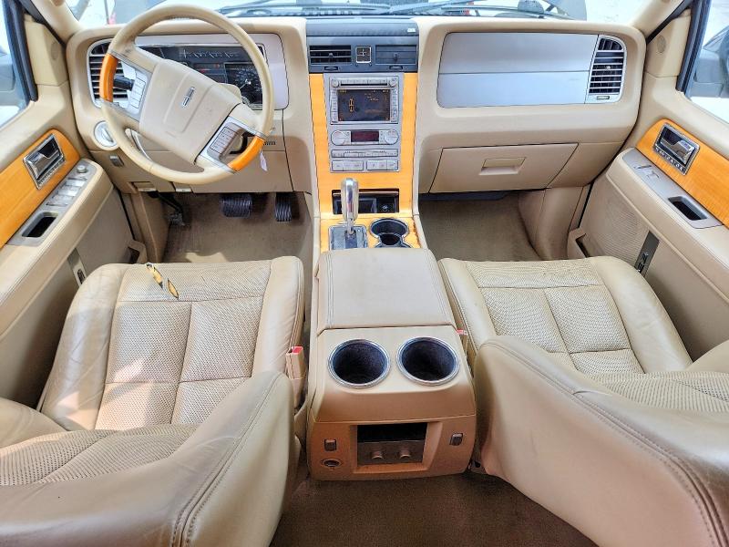 Продажа на аукционе авто 2010 Lincoln Navigator, vin: 5LMJJ3H50AEJ02043, номер лота: 54168966