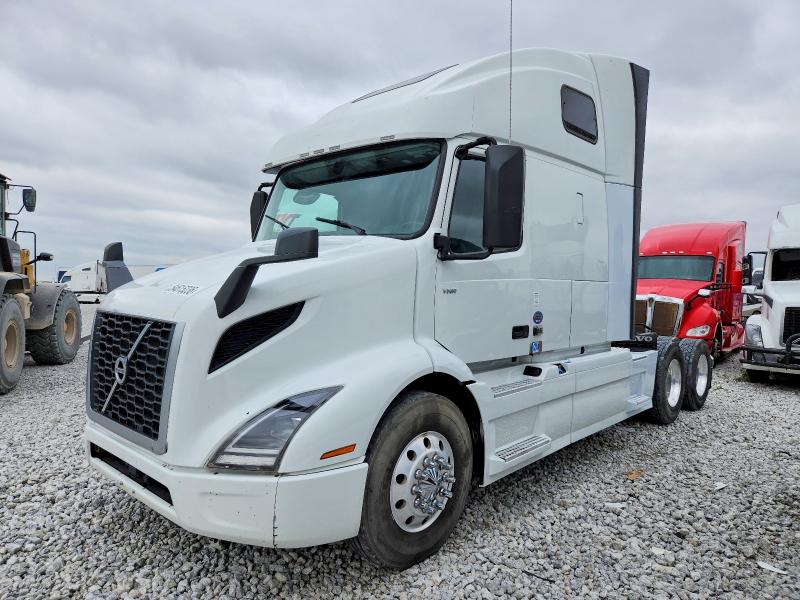 54615236 :رقم المزاد ، 4V4WC9EH1RN629758 vin ، 2024 Volvo Vnr مزاد بيع