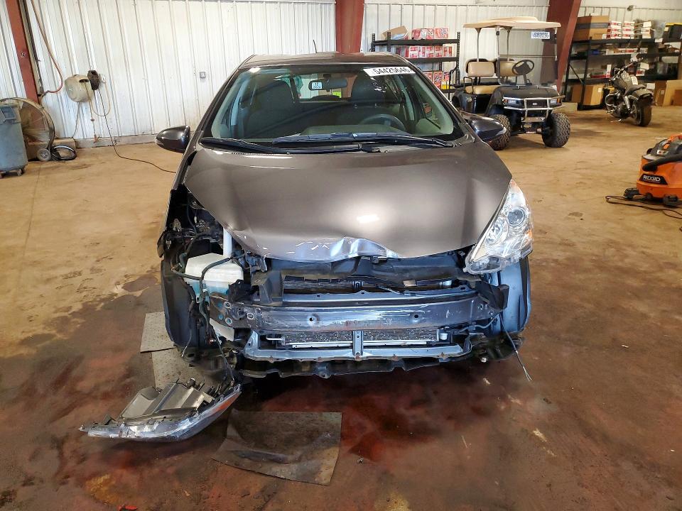 54425646 :رقم المزاد ، JTDKDTB36C1000816 vin ، 2012 Toyota Prius C مزاد بيع