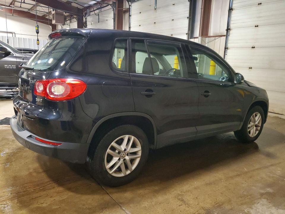 2011 Volkswagen Tiguan მანქანა იყიდება აუქციონზე, vin: WVGAV7AX6BW532990, აუქციონის ნომერი: 55029526