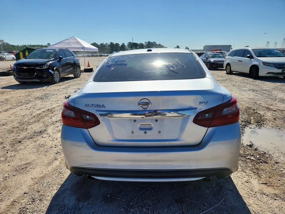 53134826 :رقم المزاد ، 1N4AL3AP3JC243672 vin ، 2018 Nissan Altima مزاد بيع