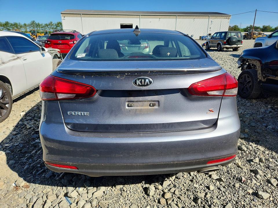 2018 Kia Forte მანქანა იყიდება აუქციონზე, vin: 3KPFL4A79JE173819, აუქციონის ნომერი: 55142686