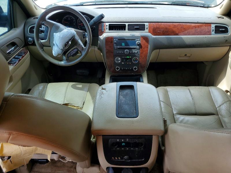 52392736 :رقم المزاد ، 1GNSCJE06BR103945 vin ، 2011 Chev Suburban مزاد بيع