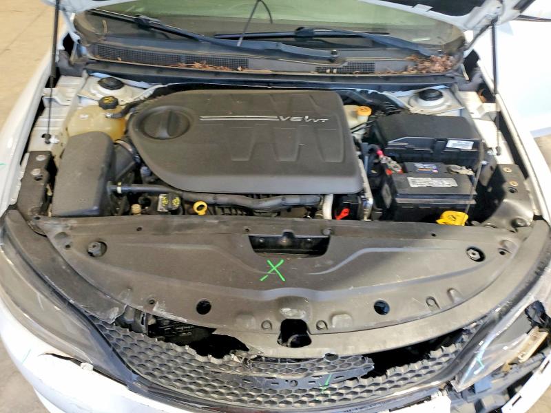 54945046 :رقم المزاد ، 1C3CCCDG6FN556861 vin ، 2015 Chrysler 200 مزاد بيع