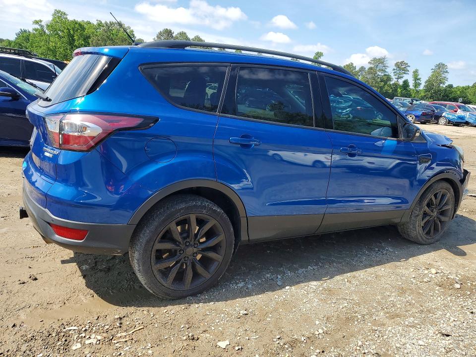 2017 Ford Escape მანქანა იყიდება აუქციონზე, vin: 1FMCU9J9XHUC58402, აუქციონის ნომერი: 55107926