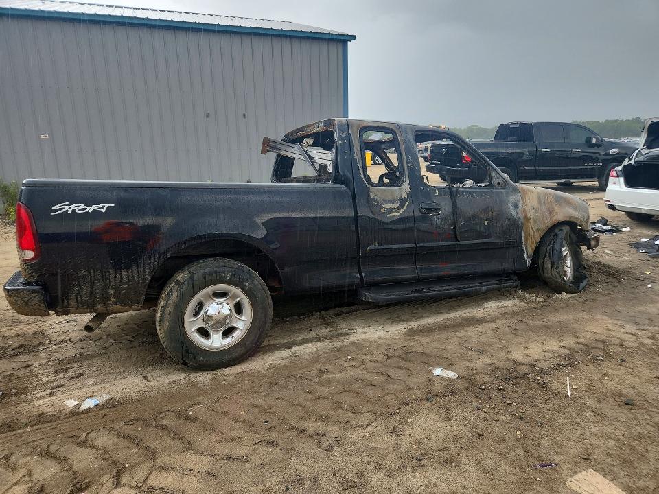 55412056 :رقم المزاد ، 1FTRX17L02NA64070 vin ، 2002 Ford F150 مزاد بيع