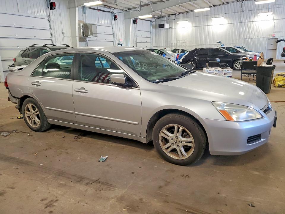 54832296 :رقم المزاد ، 1HGCM56357A027264 vin ، 2007 Honda Accord مزاد بيع