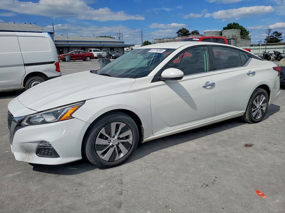 Продажа на аукционе авто 2020 Nissan Altima, vin: 1N4BL4BV3LC197304, номер лота: 52776386